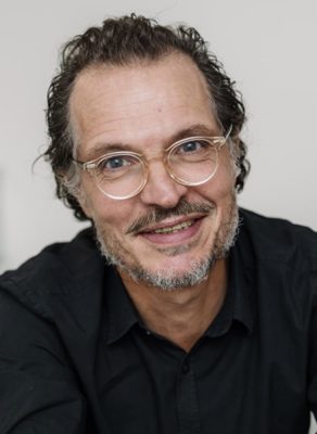 Poul Perris Det gör ont att förändras och lära
